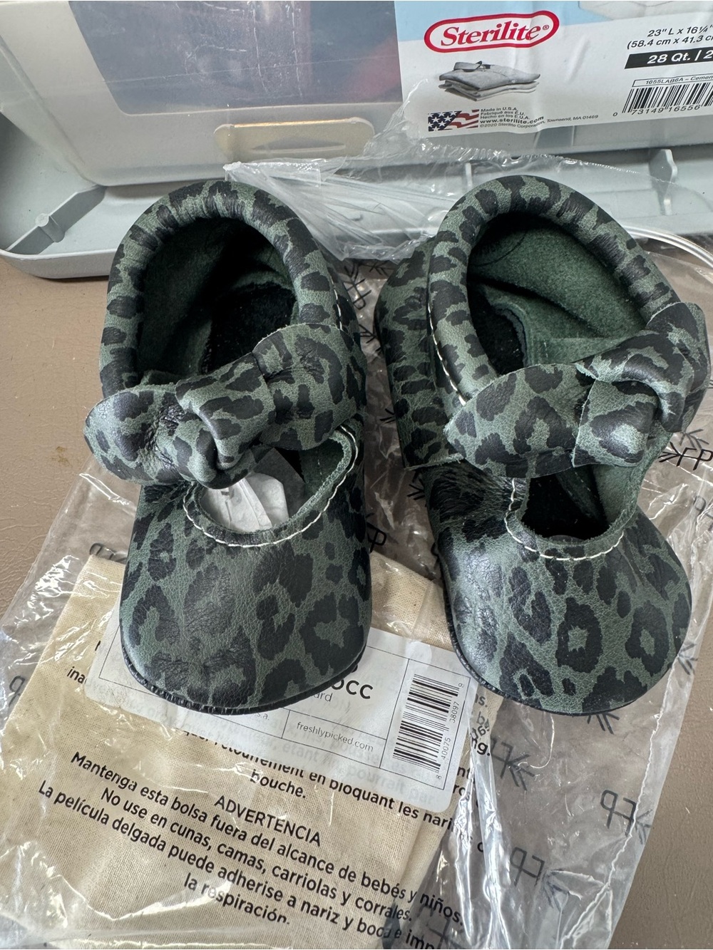 Freshly Picked Knotted Bow Moccs- Uinta Leopard - Size 5
